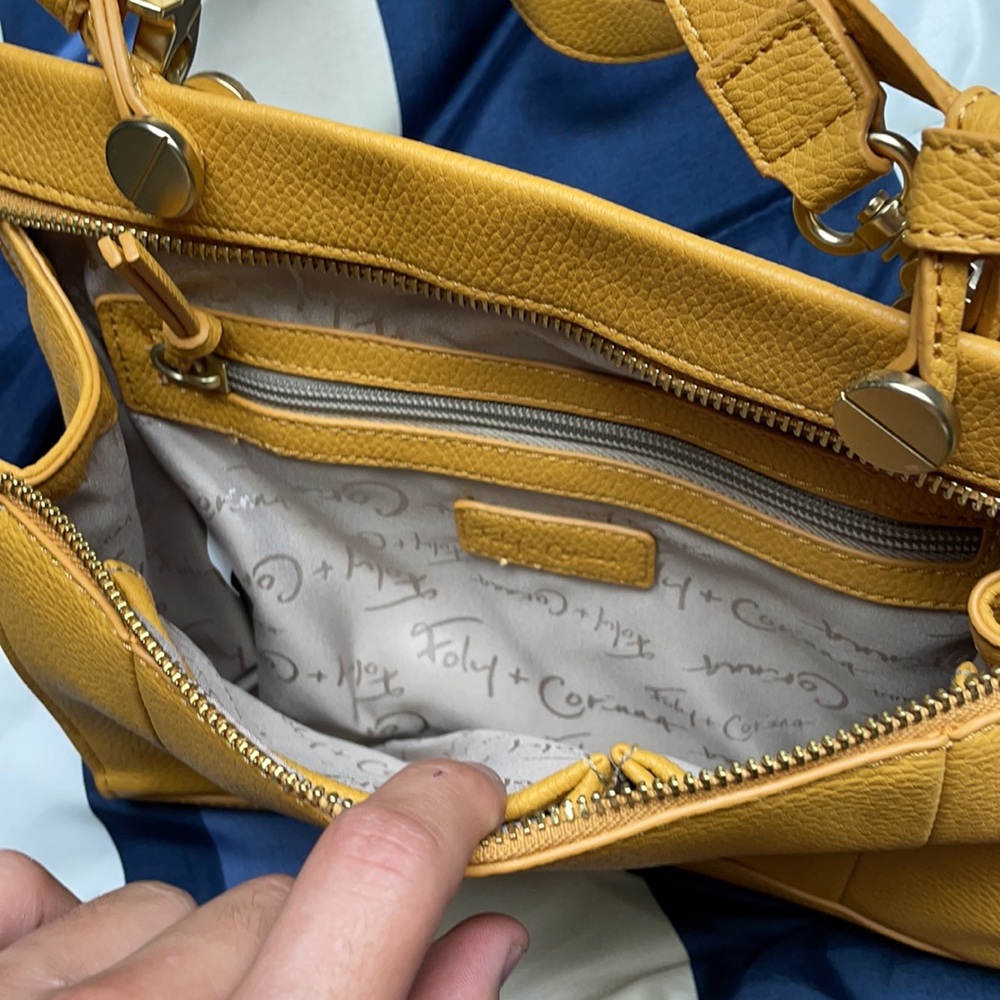 Cross Body / Purse - Picture 3 of 4